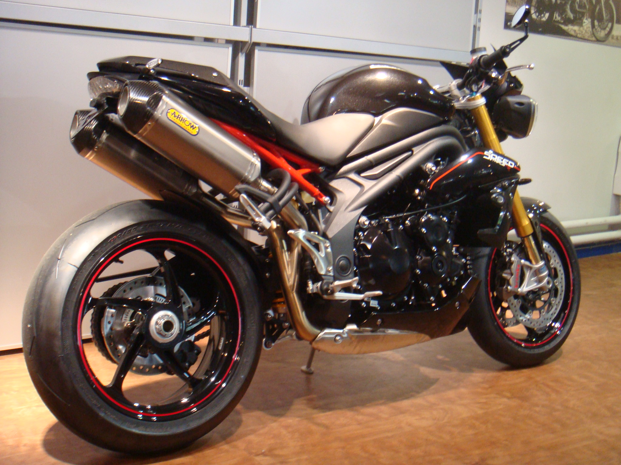 Triumph Speed triple R 2012